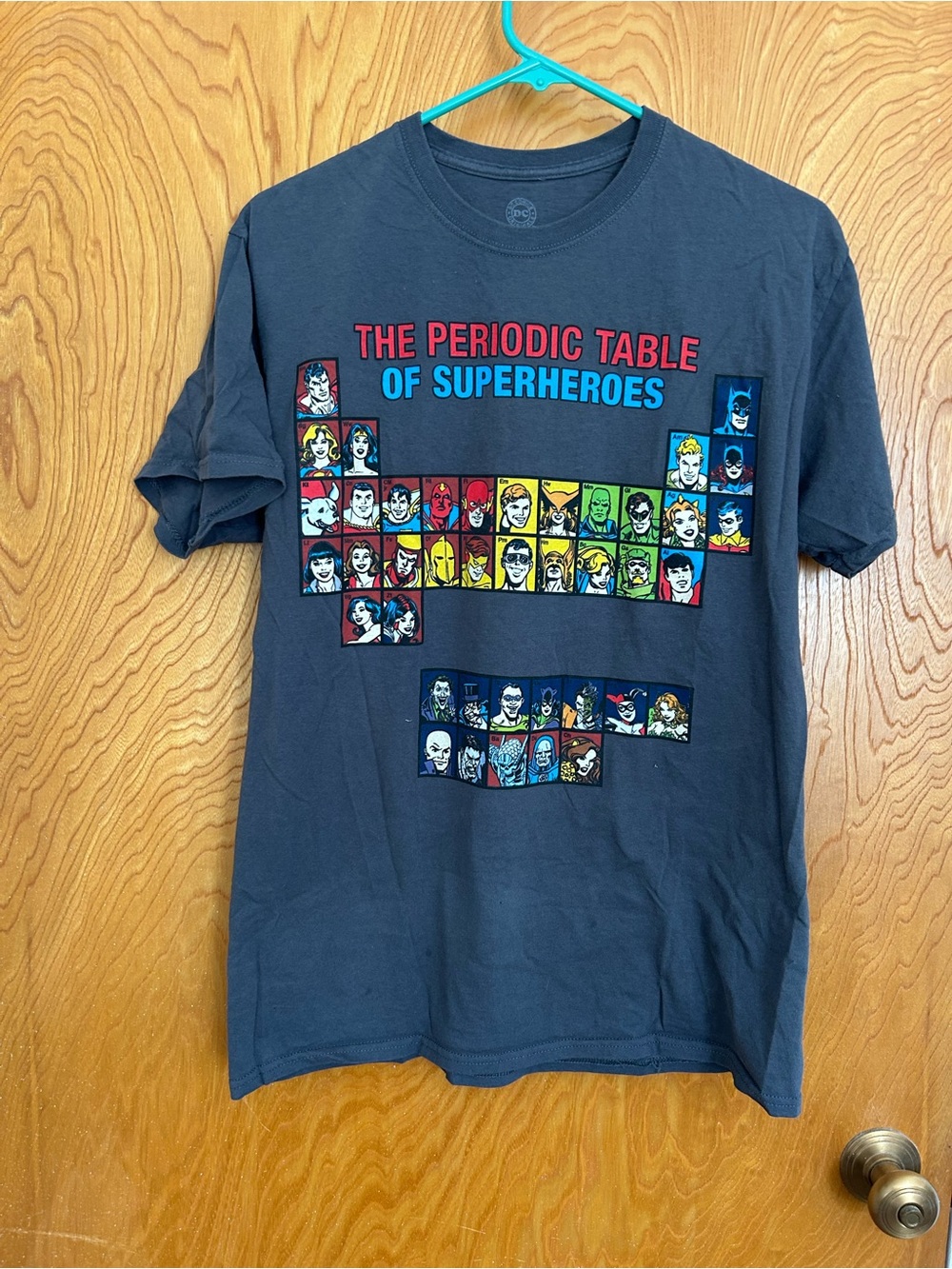 DC Comics Period Table of Superheroes T-shirt, Size M